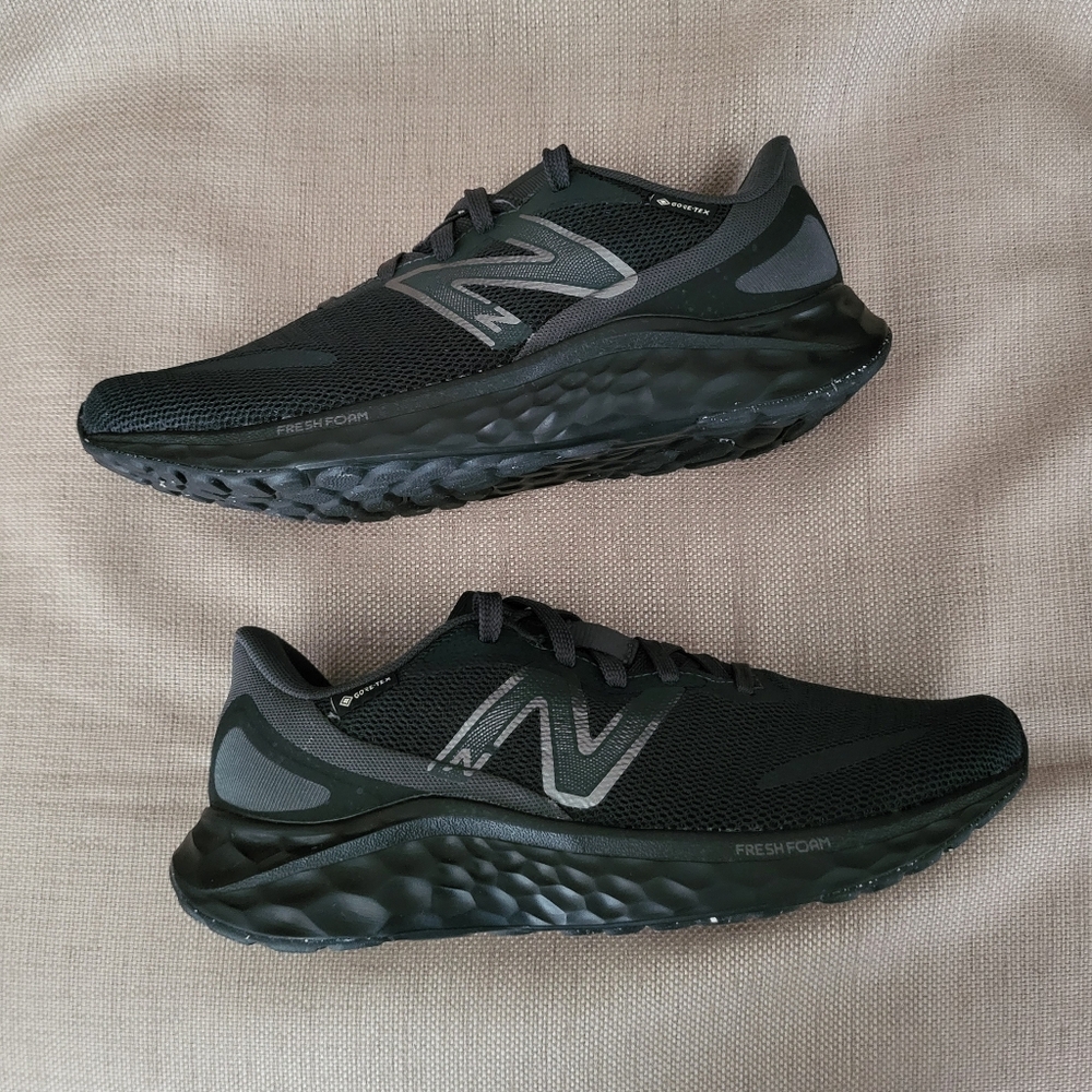 Womem's New Balance Fresh Foam Arishi v4 GORE-TEX Shoes - Picture 7 of 15